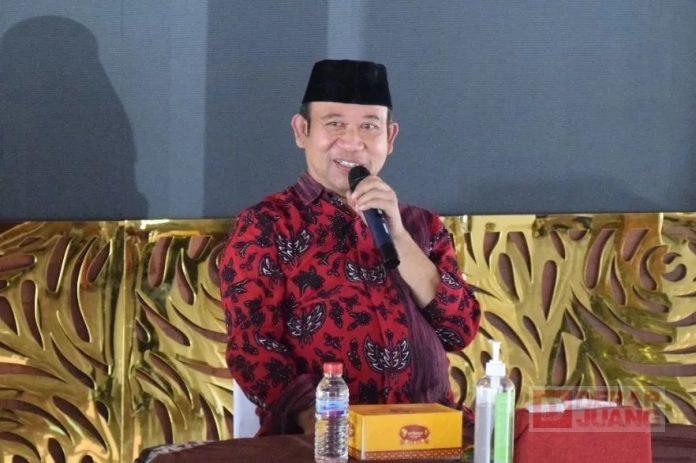 Jadi Tokoh Inspiratif, Bupati Husein Berdiskusi dengan Mahasiswa PMM UMP