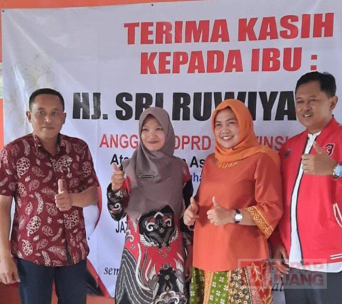 Kepedulian Sri Ruwiyati Dukung Kenyamanan Belajar Siswa MI Muhammadiyah Bojanegara