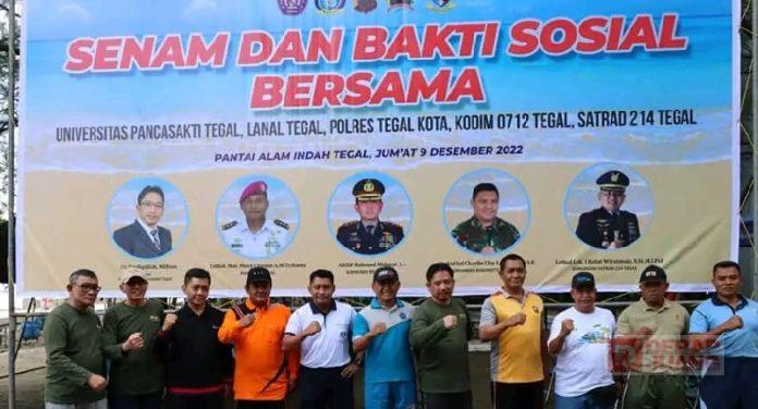 Kusnendro Ikut Bersih Pantai Bersama TNI-Polri di Pantai Alam Indah