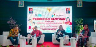 Mbak Casytha Sosialisasikan Stunting dan Bagikan Paket Sembako di Desa Purwasaba
