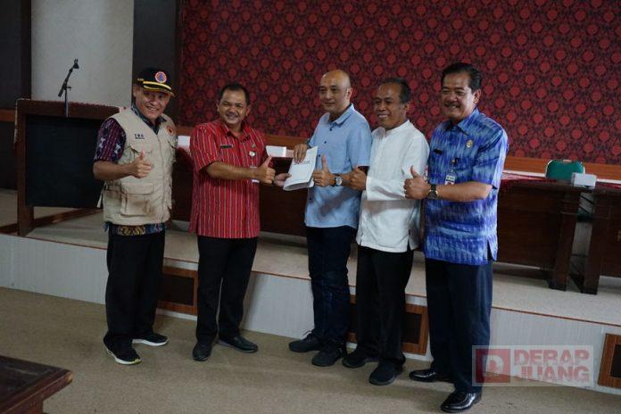 Ngesti Nugraha Lepas Bantuan Sosial untuk Korban Bencana Cianjur