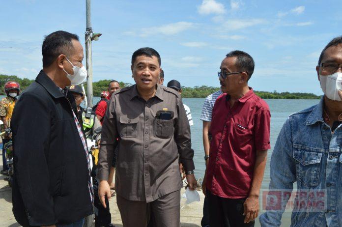 Penuh Semangat, Taufik Nurhidayat Sambangi Warga Kutawaru