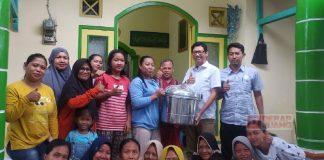 Salurkan Bantuan, Donny Turut Berikan Arahan pada Anggota Poklahsar Mandiri Mulia