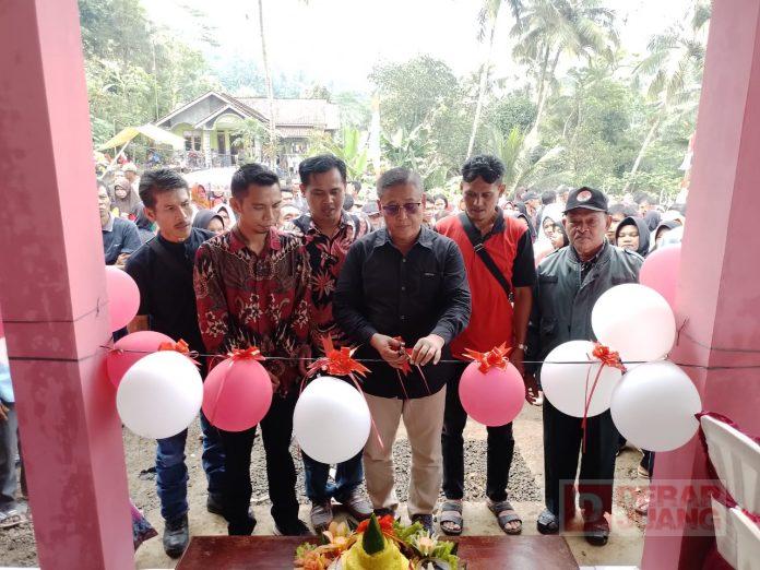 Samsudin Tirta Resmikan Balai RW di Petahunan