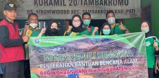 Suhartini Berikan Bantuan Korban Banjir di Sinomwidodo