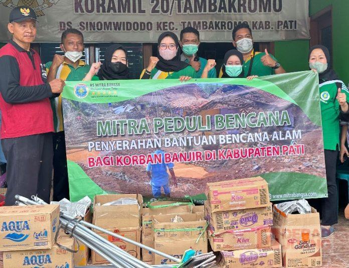 Suhartini Berikan Bantuan Korban Banjir di Sinomwidodo