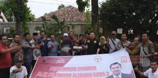 Turun Dapil, Gilang Dhielafararez Serahkan Bantuan Alat Pertanian