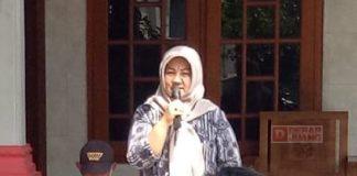 Eni Candrawati Serahkan Bantuan Alsintan untuk Petani