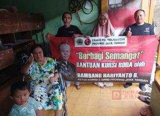 Berikan Bantuan Kursi Roda, BHB Berbagi Semangat Kepada Penyandang Disabilitas