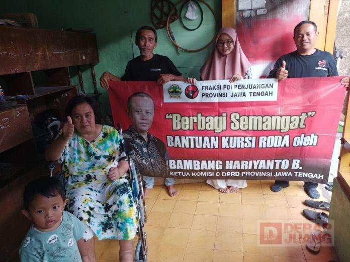 Berikan Bantuan Kursi Roda, BHB Berbagi Semangat Kepada Penyandang Disabilitas
