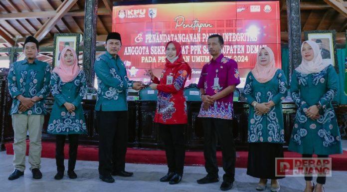 Bupati Eisti; Sekretaris dan Staf Sekretariat PPK Harus Miliki Integritas