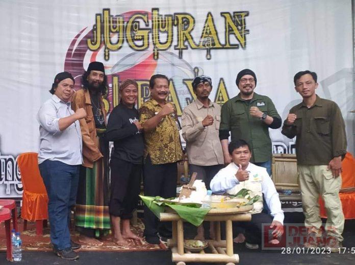 Bupati Husein Hadiri Bentang Bendera dan Juguran Budaya Sanggar Kamulyan Jatilawang(2)