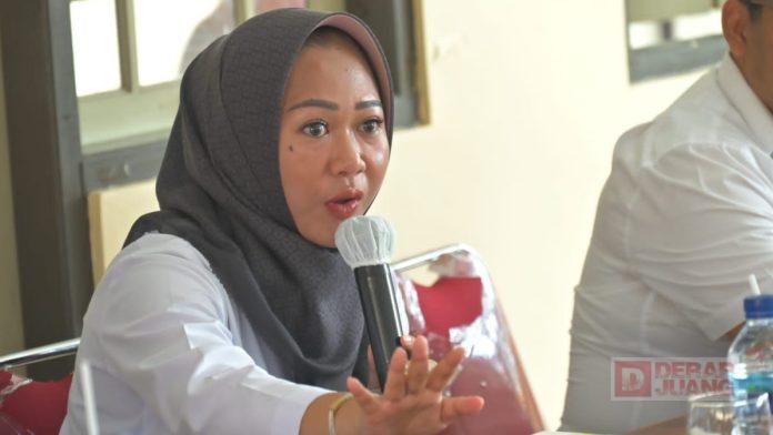 Bupati Tiwi Minta Kades Integrasikan Dana Desa untuk Pengentasan Kemiskinan dan Stunting