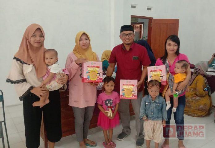 Cegah Stunting, Taufiq Rizal Salurkan PMT Balita dan Bumil