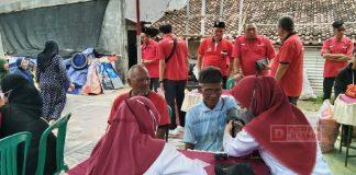 DPC PDI Perjuangan Kota Pekalongan Berikan Pengobatan Gratis