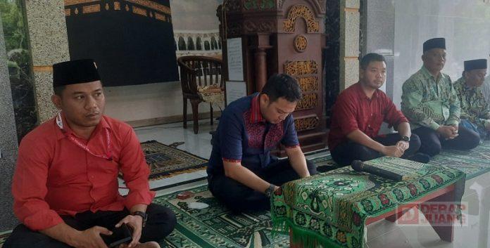 Haryanto dan Mas Dede Berikan Santunan dan PIP Kepada Anak Yatim