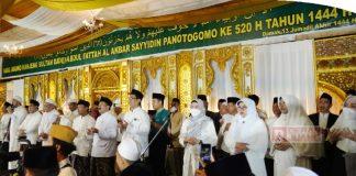 Malam Puncak Haul Agung, Bupati Demak Tanamkan Optimisme di Tengah Sholawatan