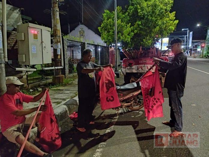 Meriahkan HUT Partai ke-50, PDI Perjuangan Cilacap Merahkan Kota