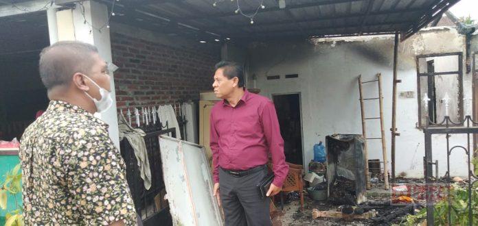 PDI Perjuangan Banyumas Sambangi Rumah Kader yang Terkena Musibah Kebakaran