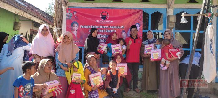 Purwono Salurkan Bantuan MT Balita dan Bumil dari Mbak Puan