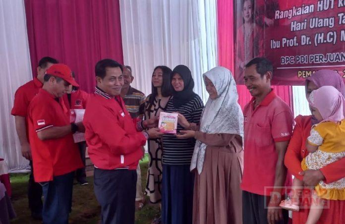 Rangkaian HUT Partai, DPC Pemalang Bagikan 100 Makanan Bergizi
