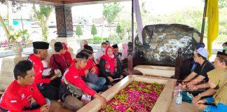 Heti Purwani Gelar Doa Bersama di Makam Bung Karno