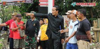 Kadar Lusman Tinjau Warga Terdampak Banjir di Mangkang Kulon