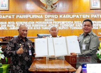 Ali Badrudin Pimpin Rapurna, Sahkan Perda Minol dan Penjualan Miras Tak Lagi Bebas