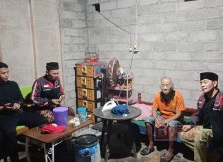 Bagas Bachtiar Perlihatkan Kedekatannya dengan Masyarakat Melalui Anjangsana dan Berikan Bantuan Kepada Lansia