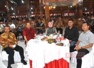 Bentuk Sinergi Lestarikan Budaya, Sri Sumarni Hadiri Pagelaran Wayang Virtual