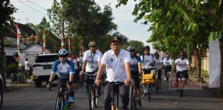 Bupati Husein Ikuti Gowes Kampanye Jelajah Bersih Negeri