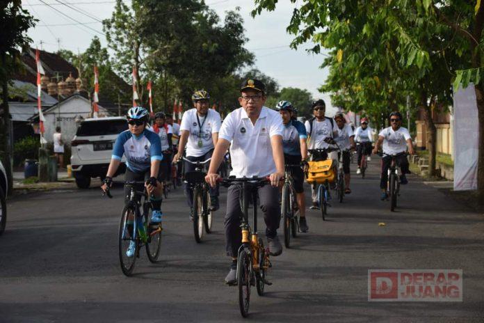 Bupati Husein Ikuti Gowes Kampanye Jelajah Bersih Negeri