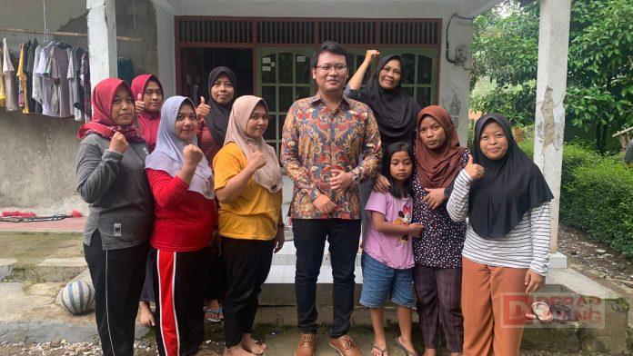 Gebyar Latihan Sicita, Husna Sapa Ibu-ibu Canduk