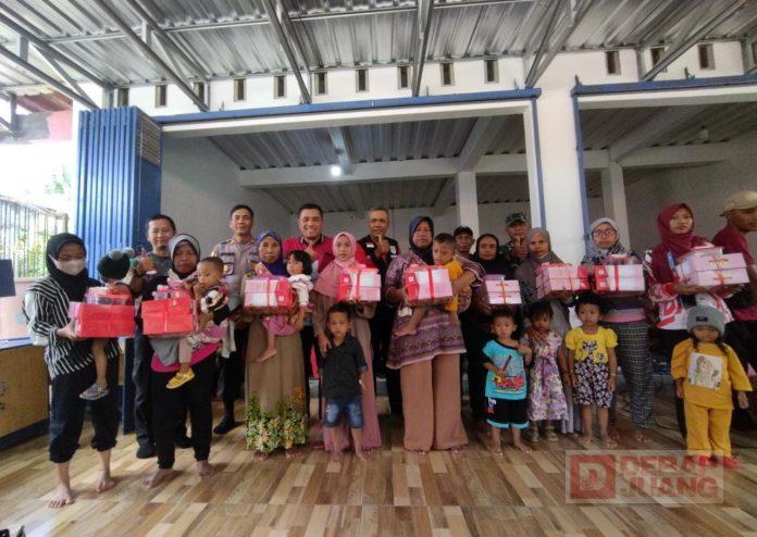 Gerakan Melawan Stunting, Taufik Nurhidayat Berikan MPASI Warga Bantarsari