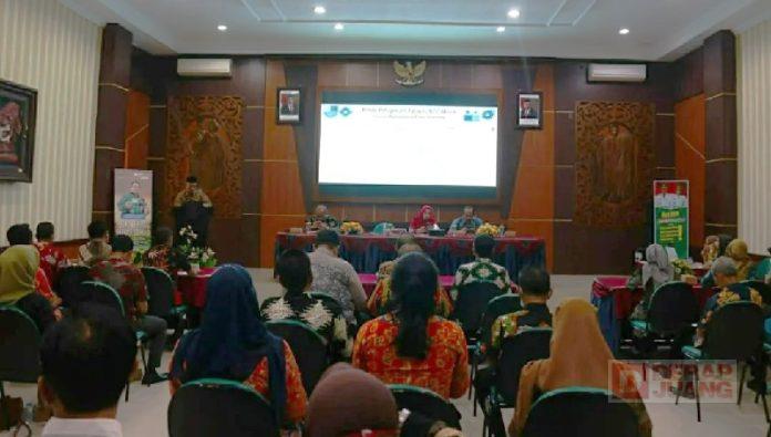 Mbak Etik Terus Galakkan Program Bapak Asuh Guna Percepatan Penurunan Stunting