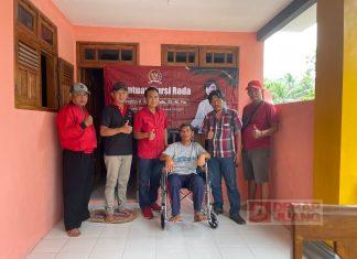 Peduli Sesama Kader, Jasmin Serahkan Kursi Roda dari Mbak Casytha