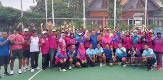 Perkuat Sinergitas, Wabup Etik Ajak Pelni Bojonegoro Olahraga Tenis Lapangan