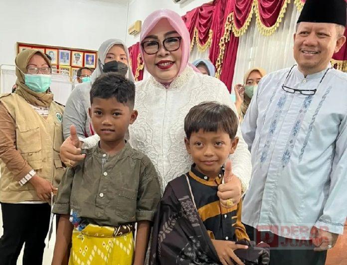 Rangkaian Hari Jadi Grobogan, Sri Sumarni Hadiri Kegiatan Sunat Massal