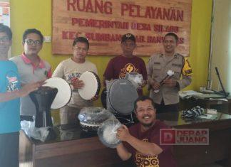 Rawat Tim Sicita, Agus Priyanggodo Beri Alat Musik