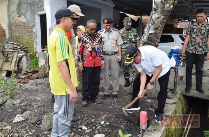 Sadewo Pasang Patok Lahan Warga Desa Babakan(2)