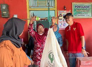 Selamatkan Generasi Penerus Bangsa dari Stunting, Sugono Salurkan PMT ke Bumil-Balita