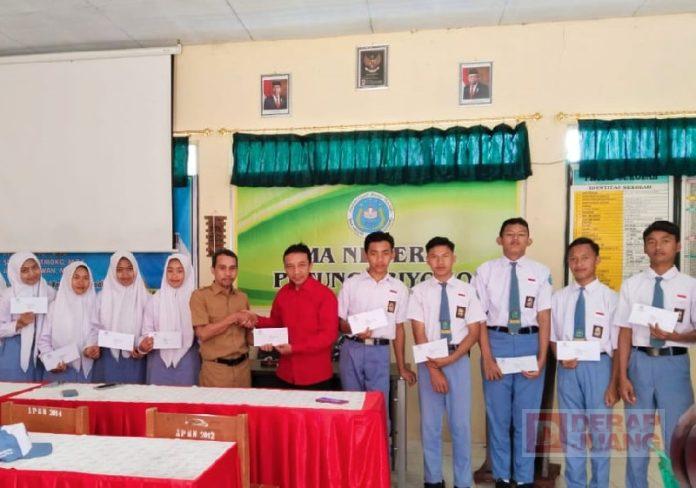 Siswa SMA Negeri Petungkriyono Bersyukur Terima PIP Aspirasi Puan Maharani'