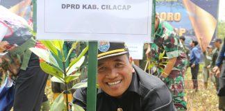 Tanam Pohon Mangrove, Taufik: Peranan Hutan Mangrove Penting Bagi Kehidupan