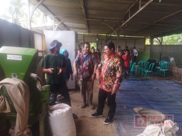 Tinjau Tempat Produksi Pakan Ikan, Sunarna Ini Bagian dari Pengembangan Destinasi Wisata