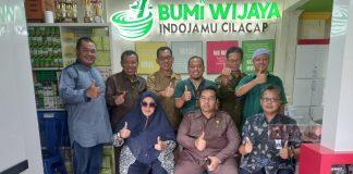 Tinjau UKM Jamu Herbal Kroya, Purwanto Berharap Bisa Bersaing Dagang Skala Internasional