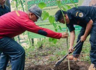 Zaenal Arifin Gelar Aksi Konservasi Alam di ‘Tuk Gong’