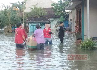 Bersama PAC Pati Kota, Danu Ikhsan Salurkan Bantuan Warga Terdampak Banjir