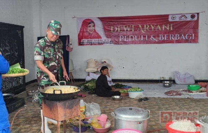 Dalam Sehari, Dewi Aryani Bagikan 6.000 Makanan di Lokasi Banjir Kota Tegal