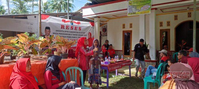 Gelar Reses, Nike Yunita Sapa Warga Gintungreja