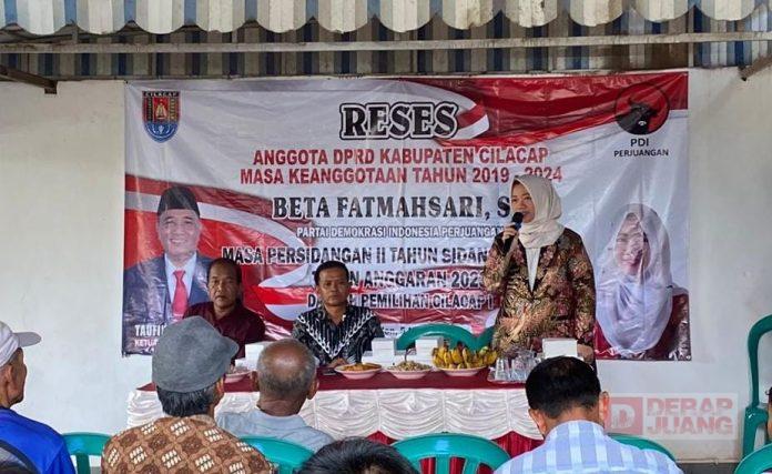 Kondisi Hamil, Beta Tak Surutkan Niat Bertemu Warga